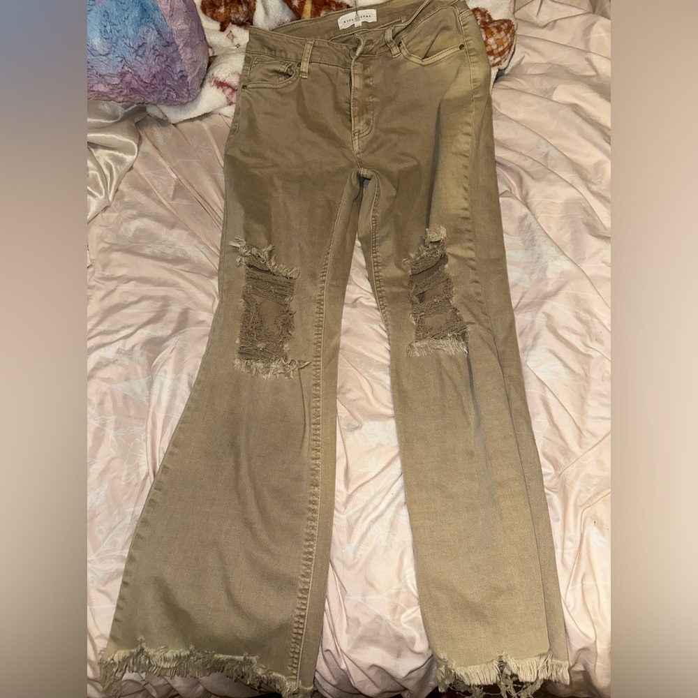 Khaki ripped mom jeans